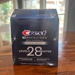 Crest 3D Whitestrips Supreme Bright